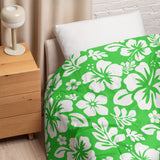 lime green and white hawaiian flowers comforter