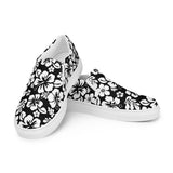 Black and White Hawaiian Flowers Women's Slip On Canvas Shoes